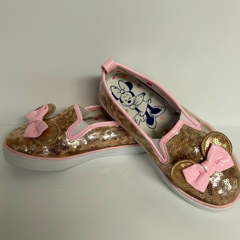 Little girls Disney shoes. Size 2/3